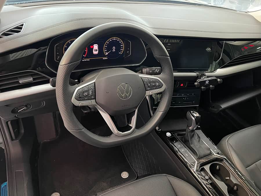 Volkswagen Passat 2025
