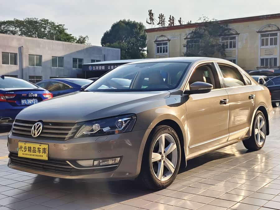 Volkswagen Passat 2011