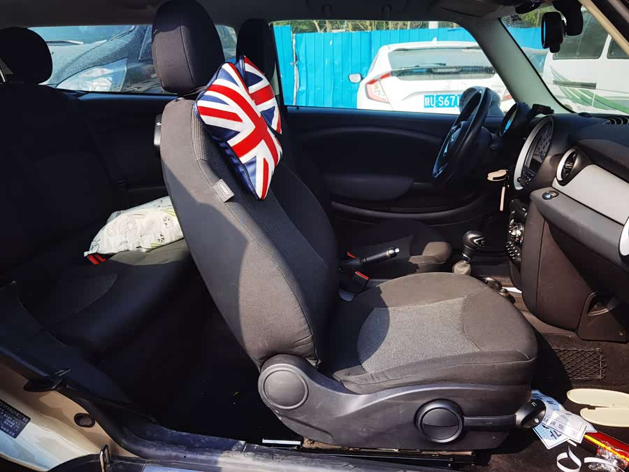 MINI Clubman 2011