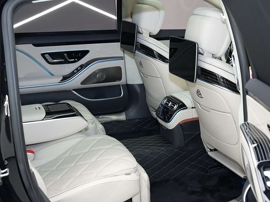 Mercedes-Benz Maybach S-Class 2023 — фото 17