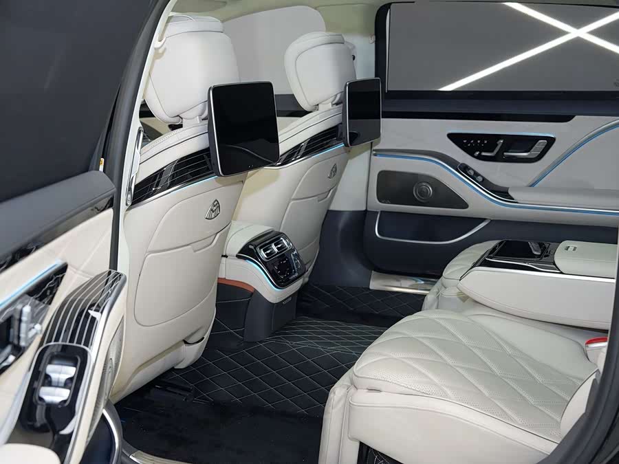 Mercedes-Benz Maybach S-Class 2023 — фото 23