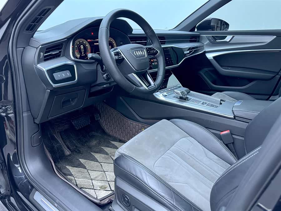 Audi A6L 2022
