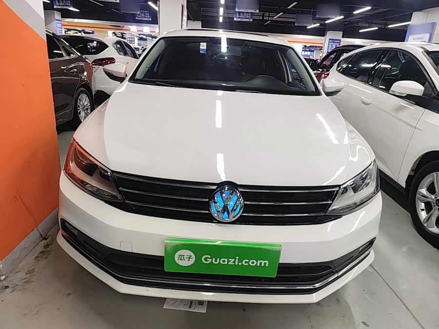 Volkswagen Sagitar 2017