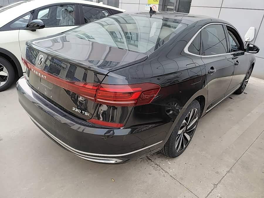 Volkswagen Passat 2022