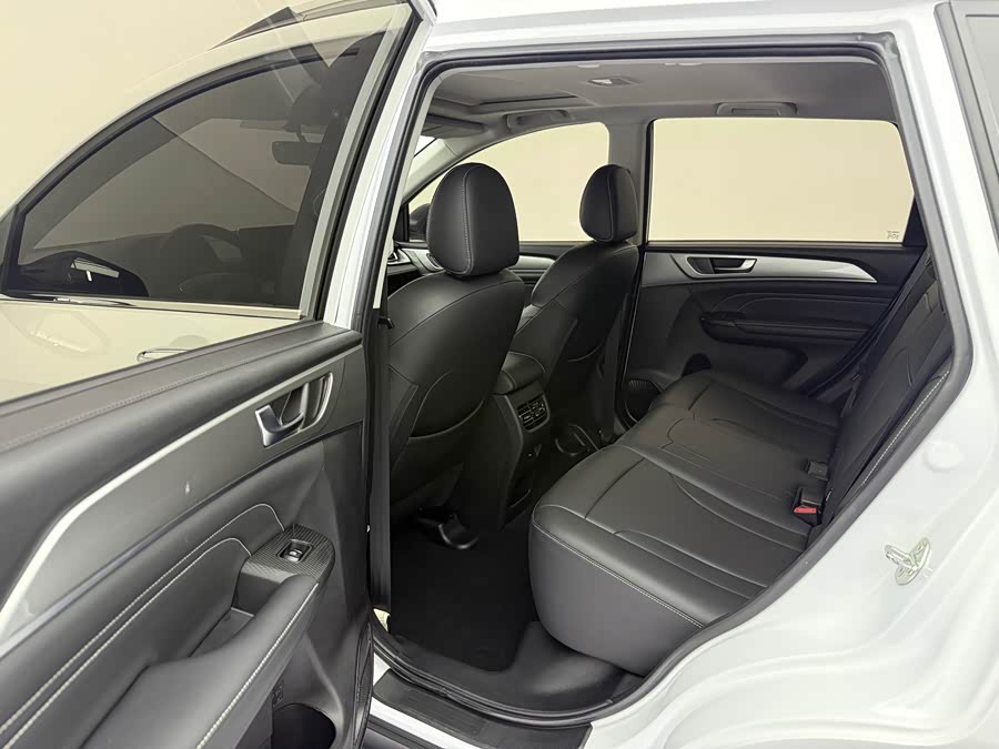 Haval M6 2023 — фото 16