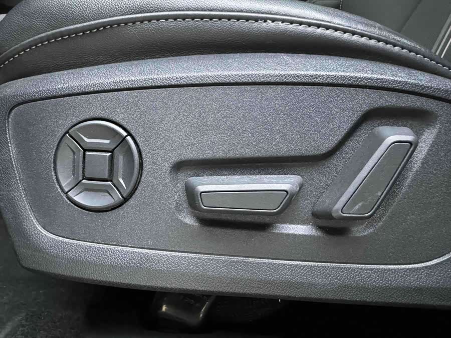 Audi A3 2023 — фото 21