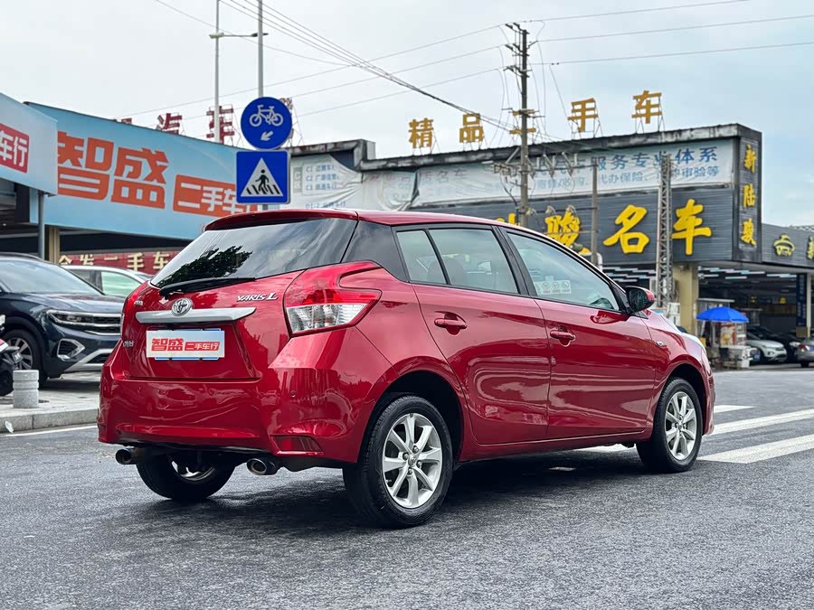 Toyota Yaris L 2015