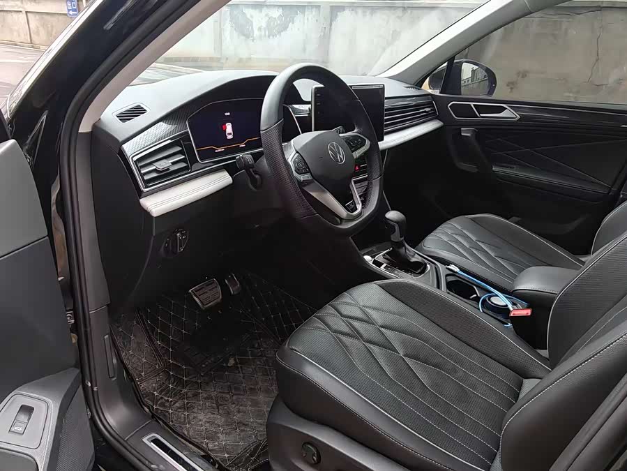 Volkswagen Tiguan L 2023