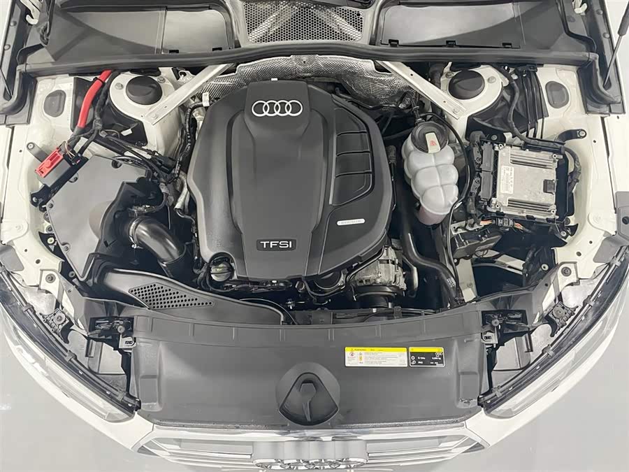 Audi A4L 2019 — фото 11
