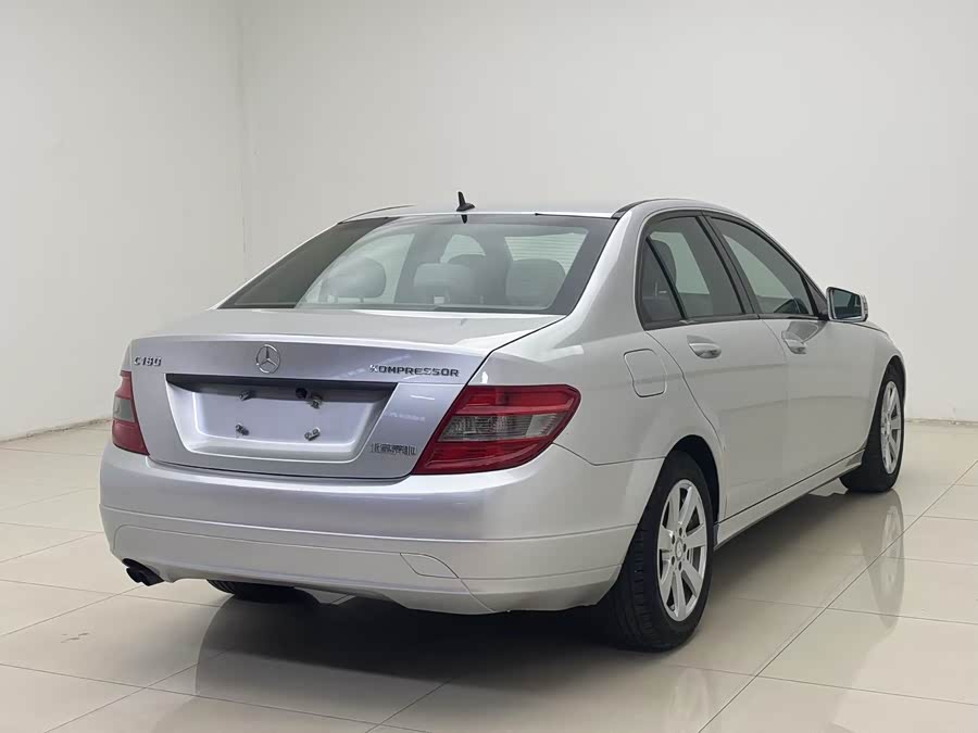 Mercedes-Benz C-Class 2010