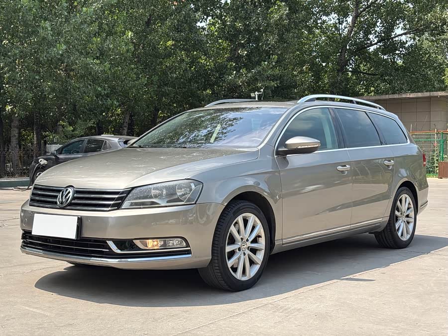 Volkswagen Magotan 2012