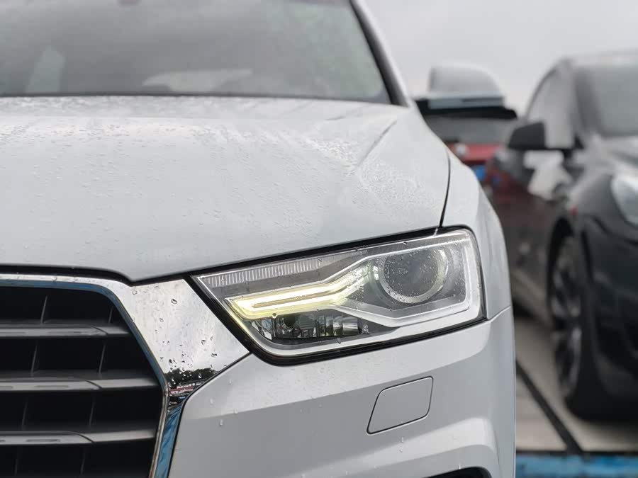 Audi Q3 2016 — фото 24