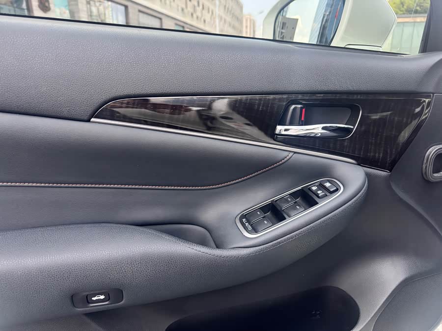 Toyota Crown 2015 — фото 24