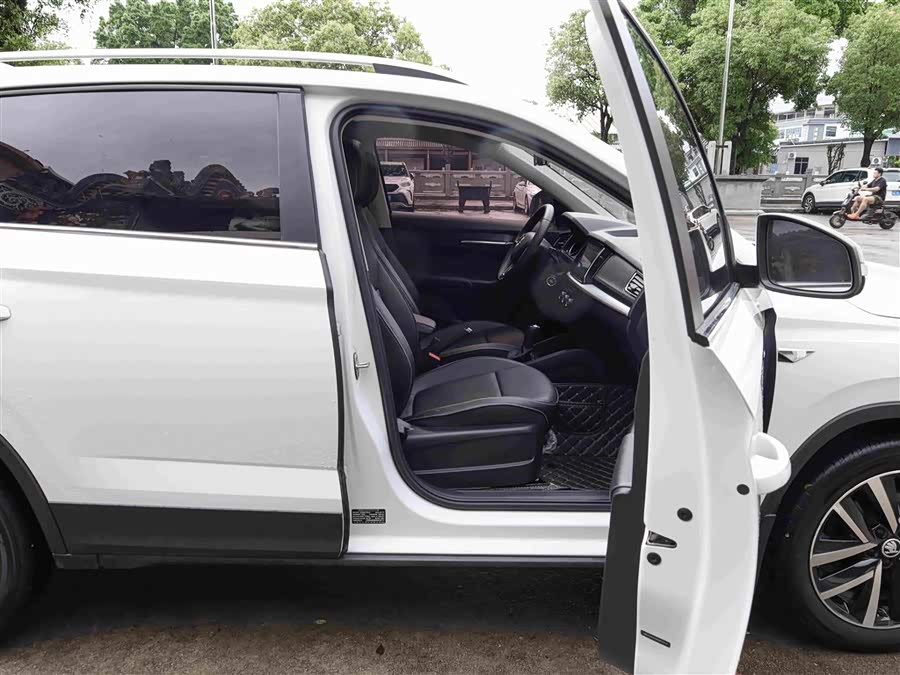 Skoda Kamiq 2023 — фото 17
