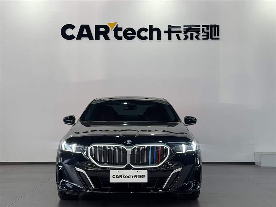 BMW 5 Series 2025