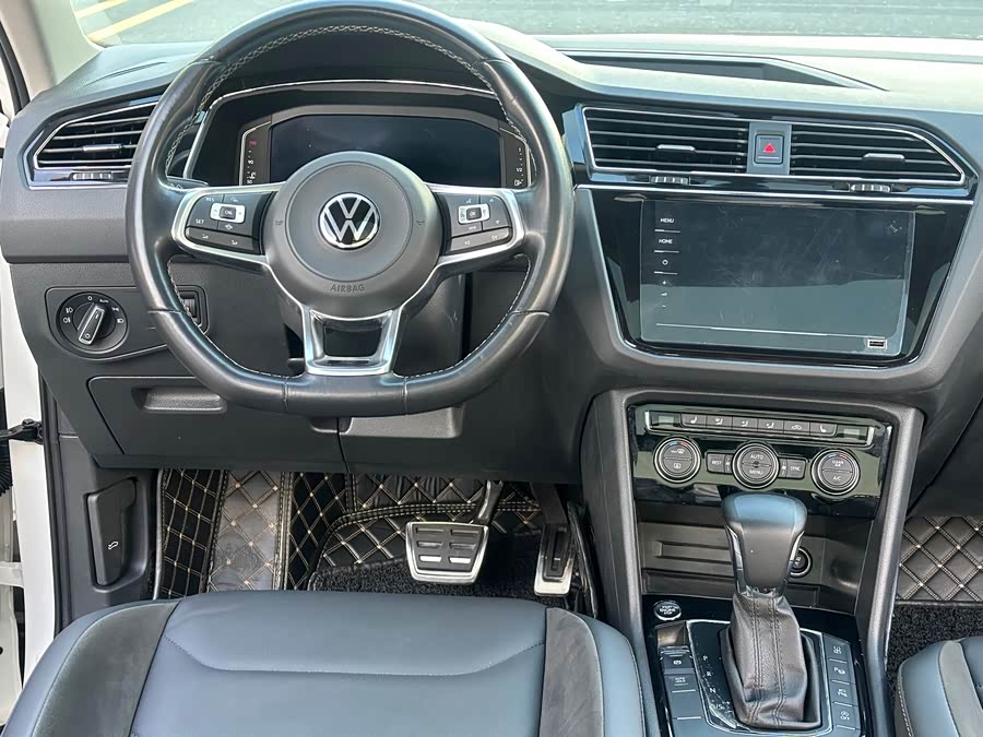 Volkswagen Tiguan L 2021 — фото 11