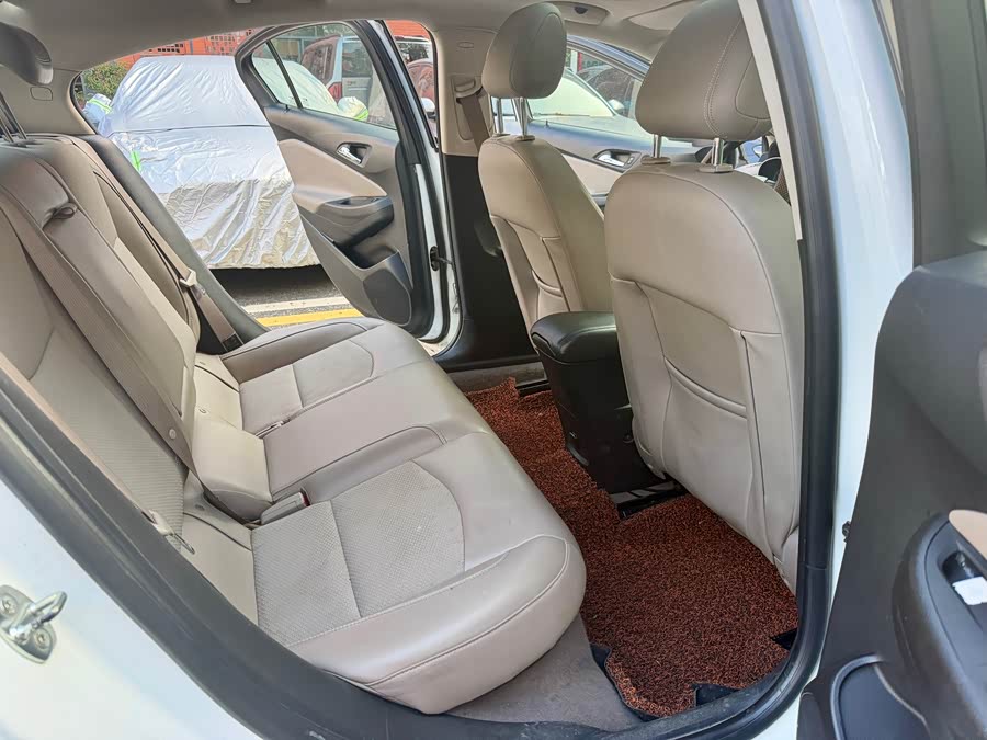 Chevrolet Cruze 2015 — фото 12