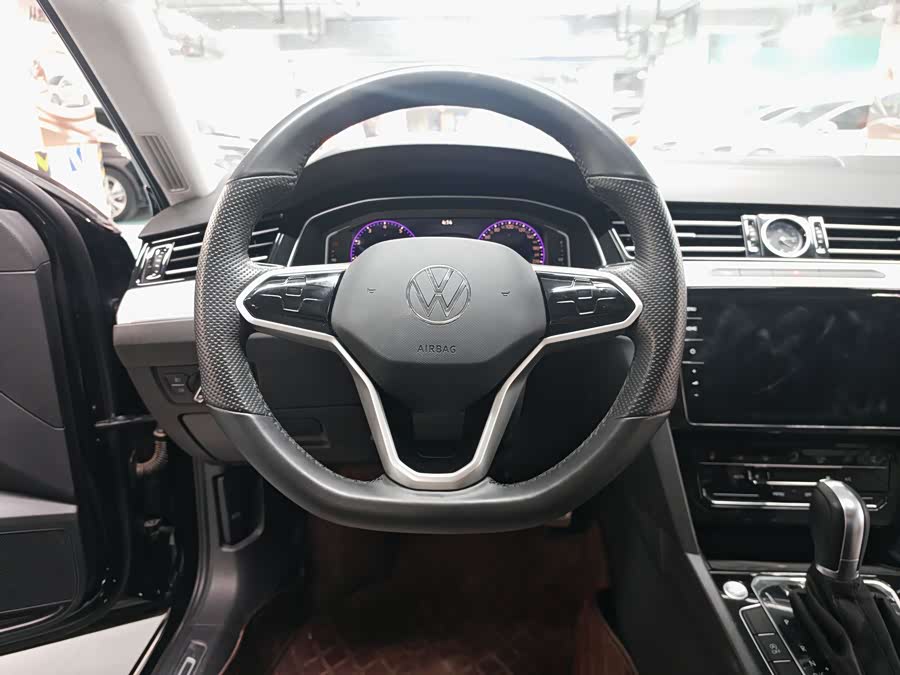 Volkswagen Magotan 2025