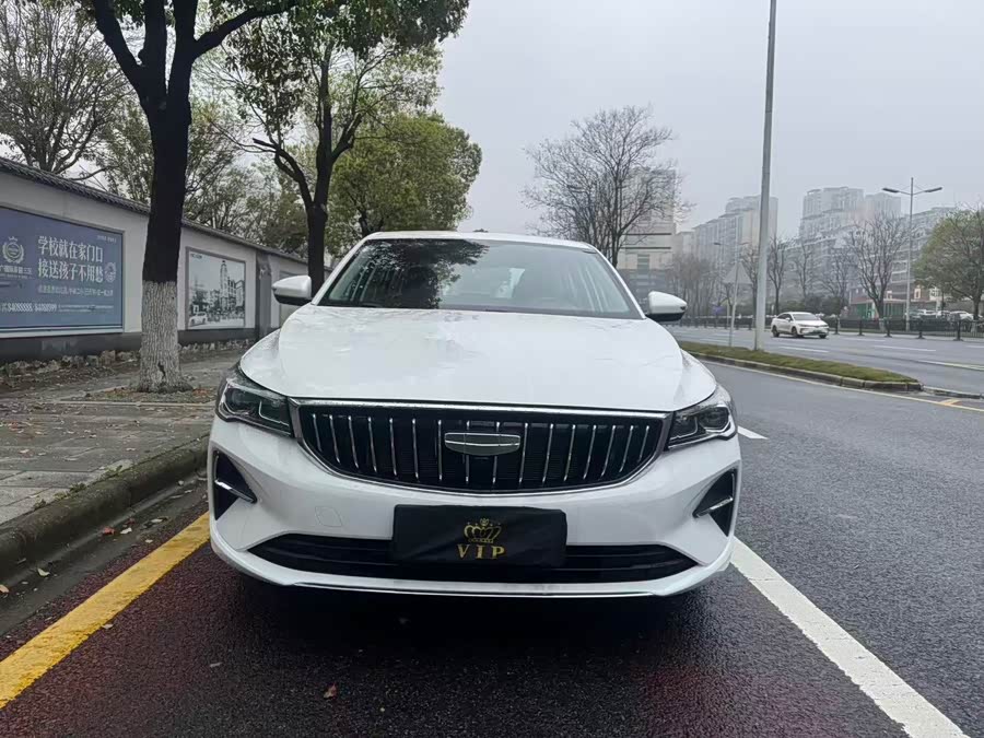 Geely Emgrand 2025