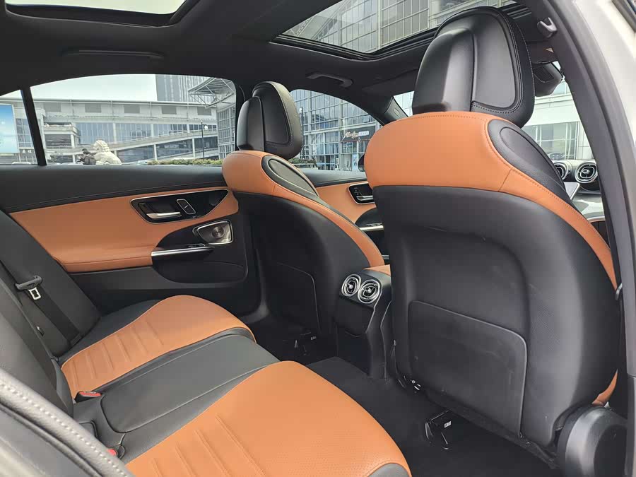 Mercedes-Benz C-Class 2023 — фото 17