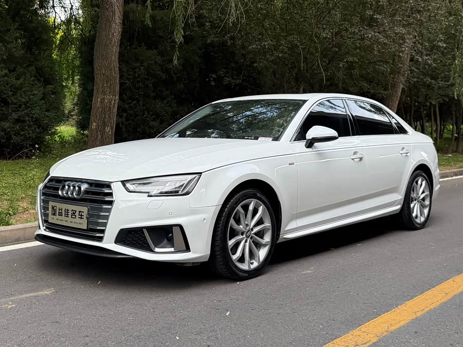 Audi A4L 2019
