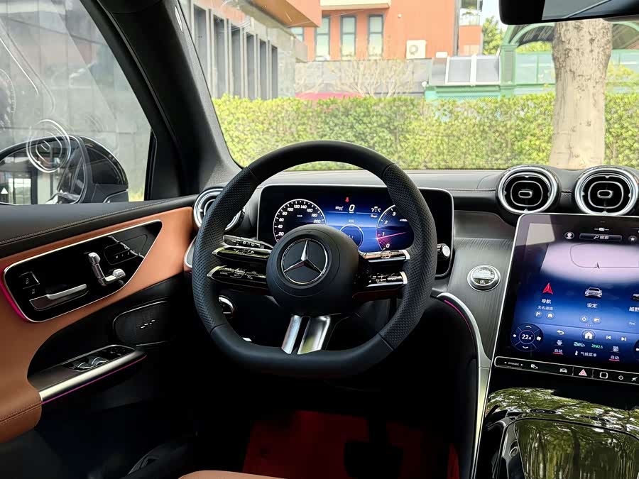 Mercedes-Benz GLC 2023