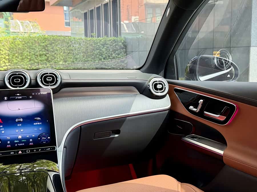 Mercedes-Benz GLC 2023