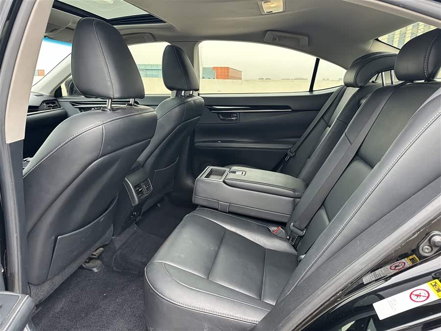 Lexus ES 2013