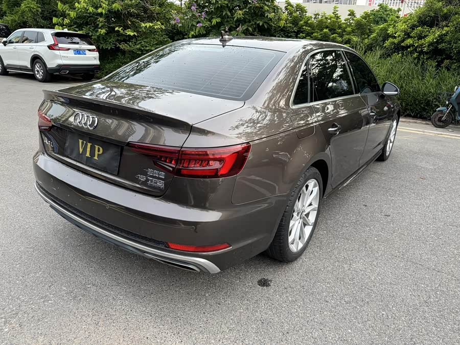 Audi A4L 2019 — фото 17