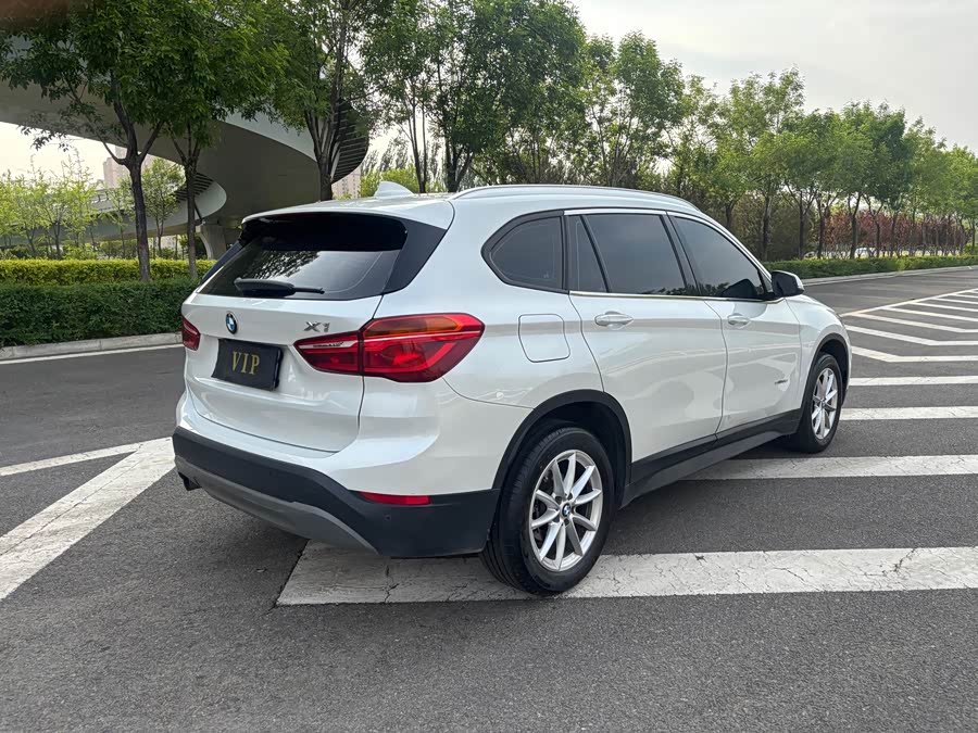 BMW X1 2018 — фото 9