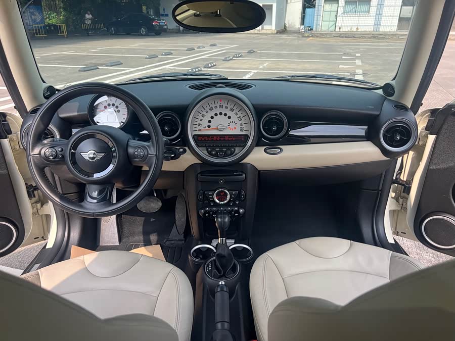 MINI MINI 2012