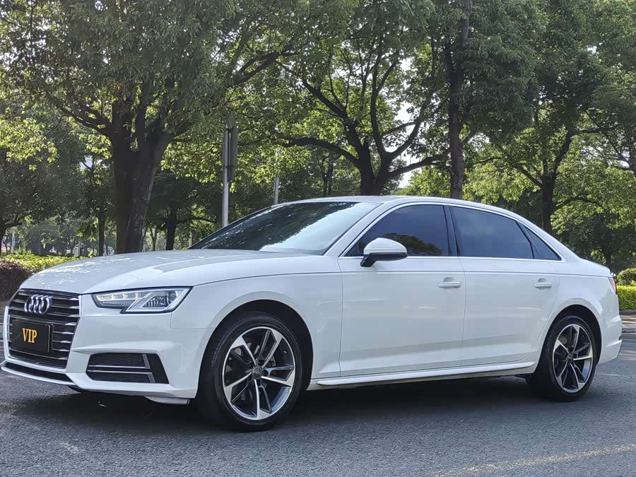 Audi A4L 2019