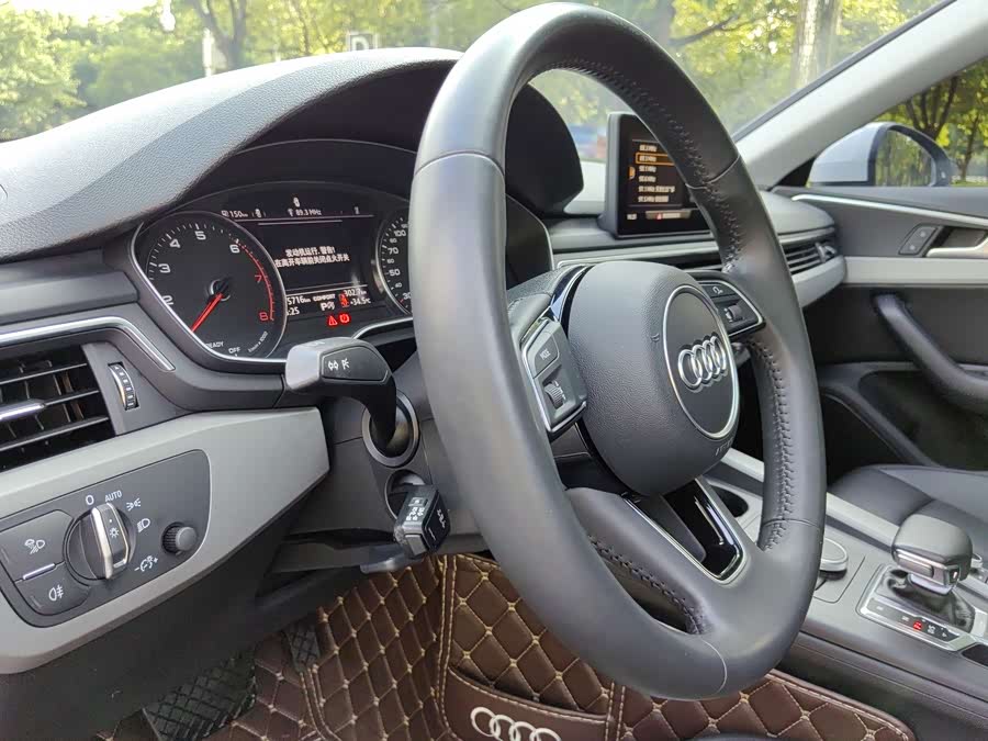 Audi A4L 2019 — фото 17