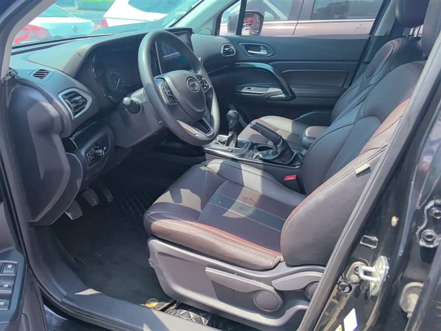 GAC Trumpchi GS4 2018 — фото 15