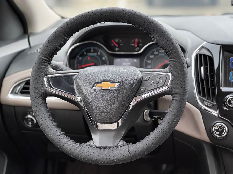 Chevrolet Cruze 2015 — фото 15