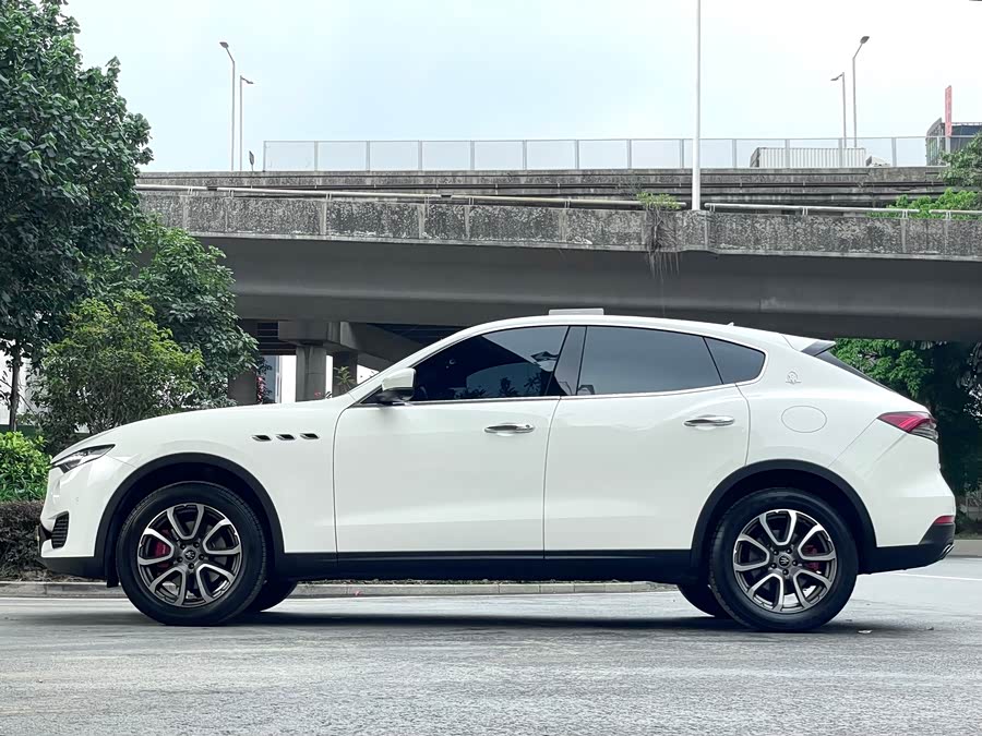 Maserati Levante 2021