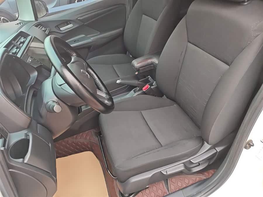Honda Fit 2018 — фото 15