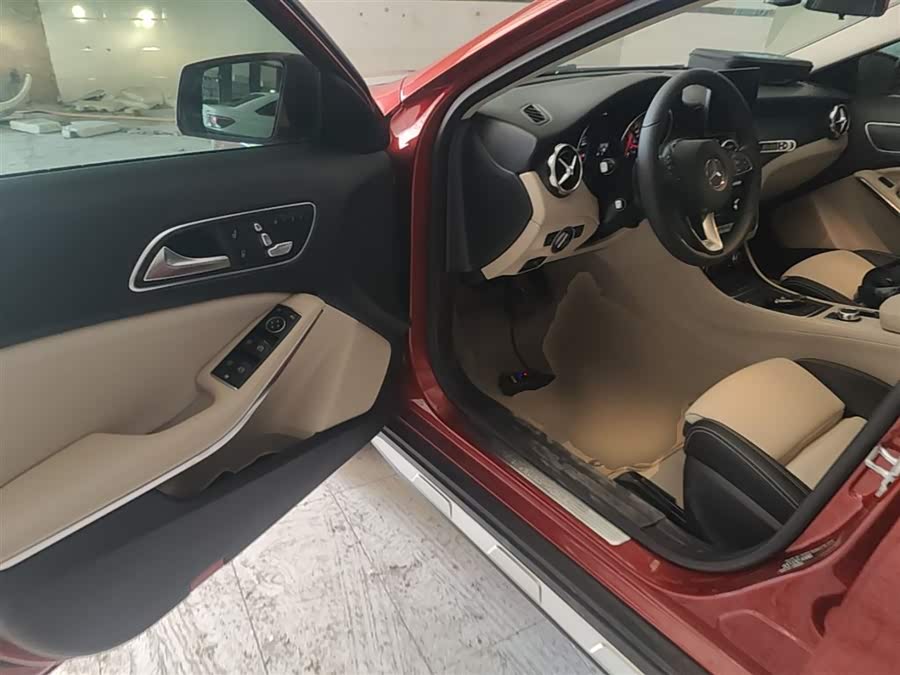 Mercedes-Benz GLA 2017 — фото 16