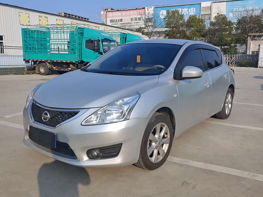 Nissan Tiida 2011