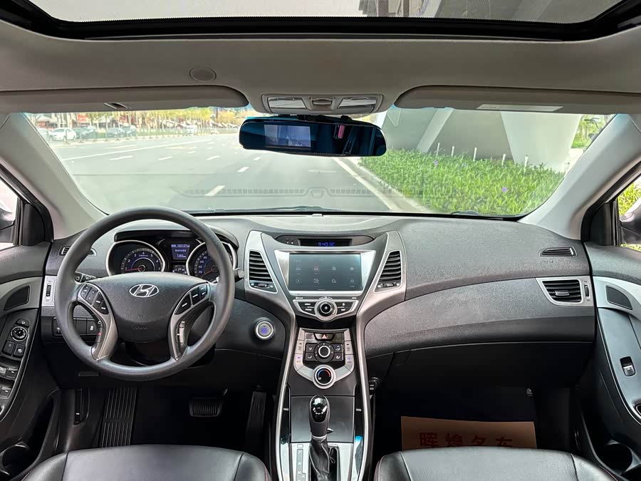 Hyundai Elantra 2016