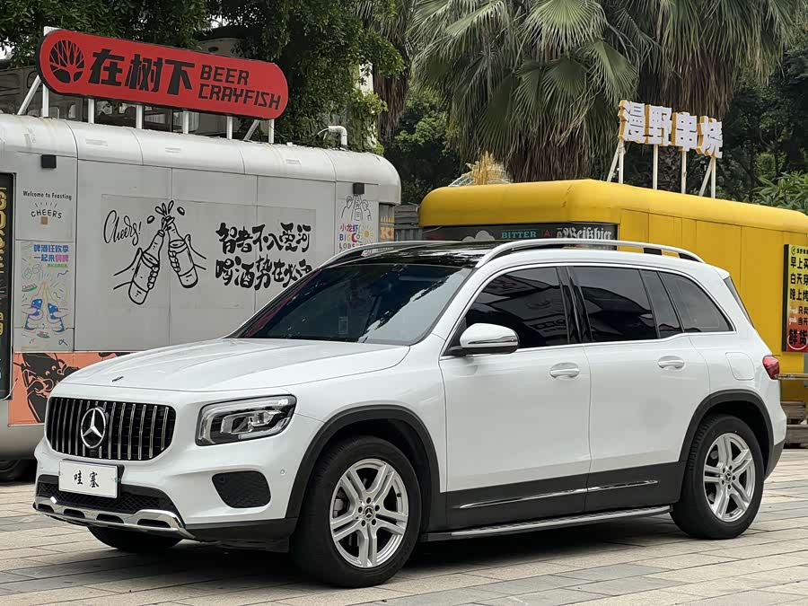 Mercedes-Benz GLB 2021