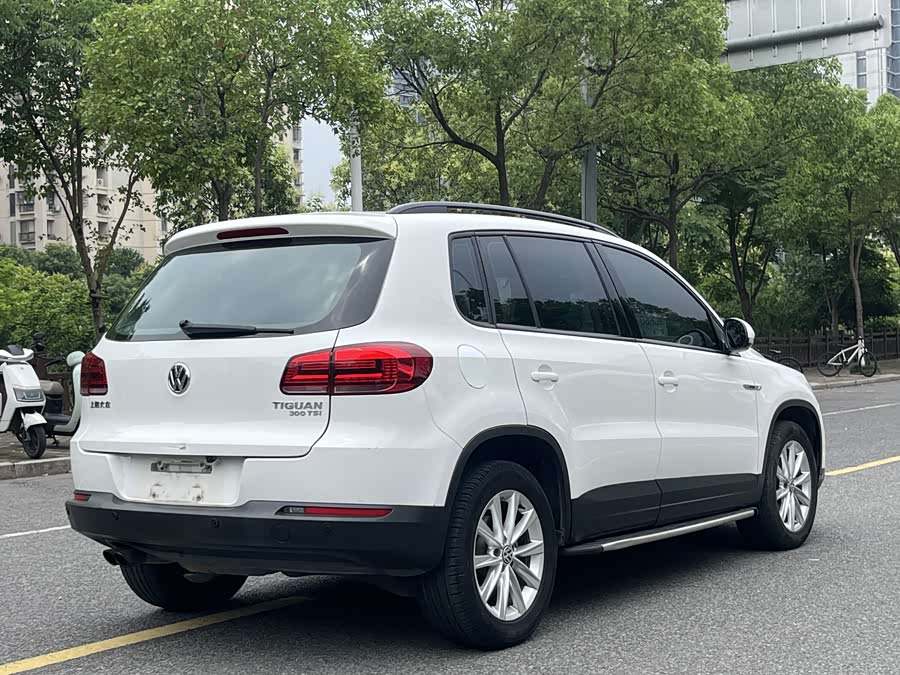 Volkswagen Tiguan 2016 — фото 9