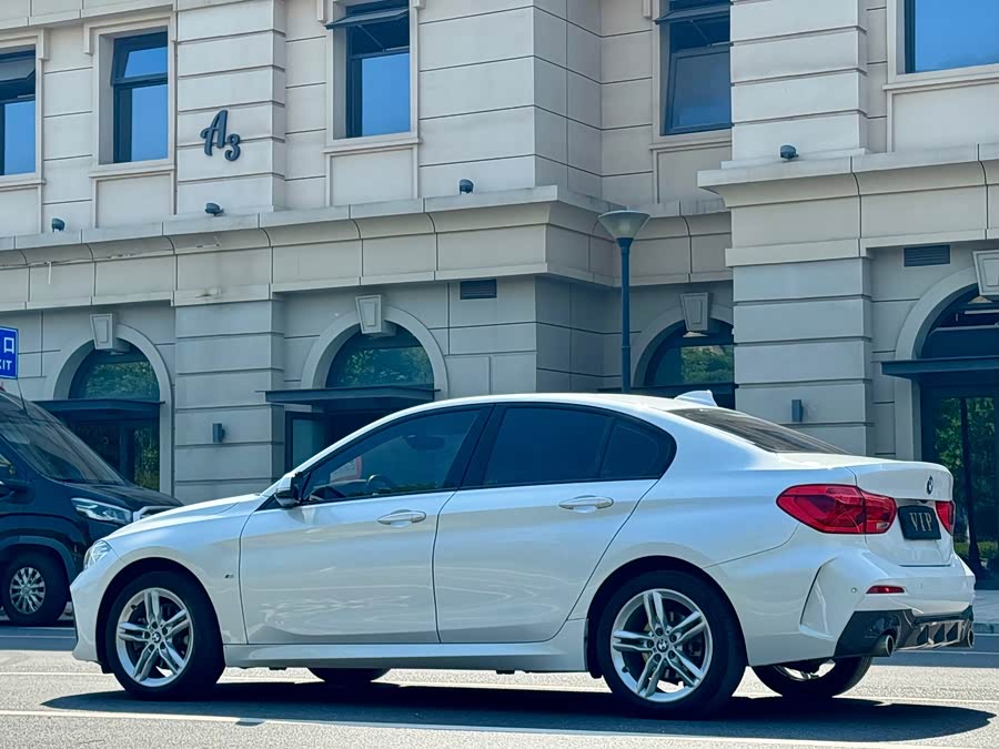 BMW 1 Series 2020 — фото 9