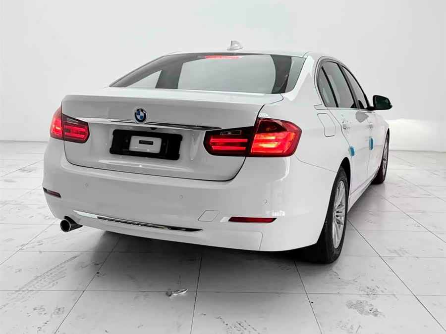 BMW 3 Series 2016 — фото 10