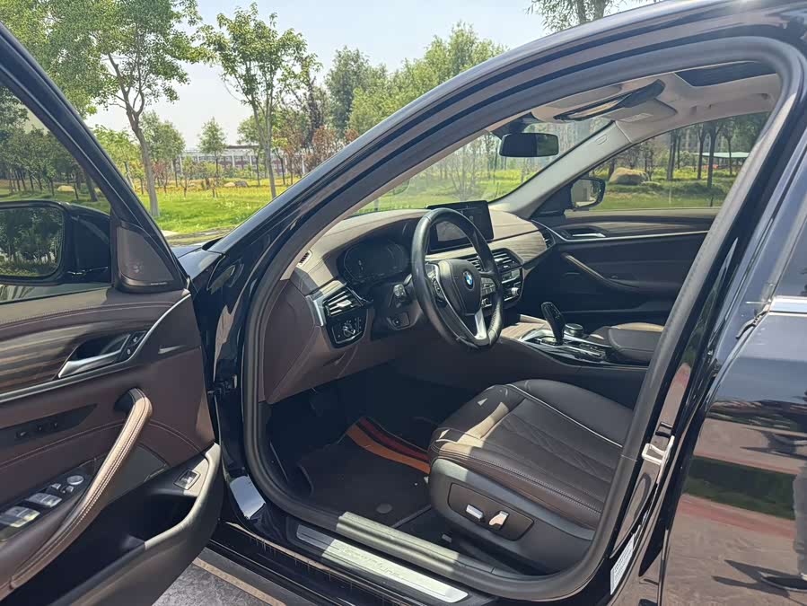 BMW 5 Series 2023