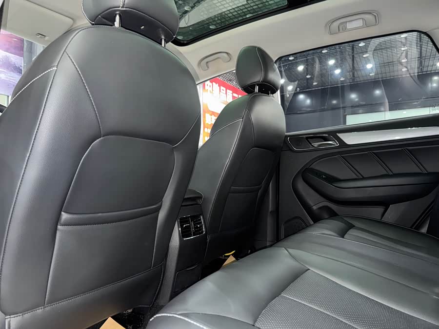 Roewe RX5 2019 — фото 18