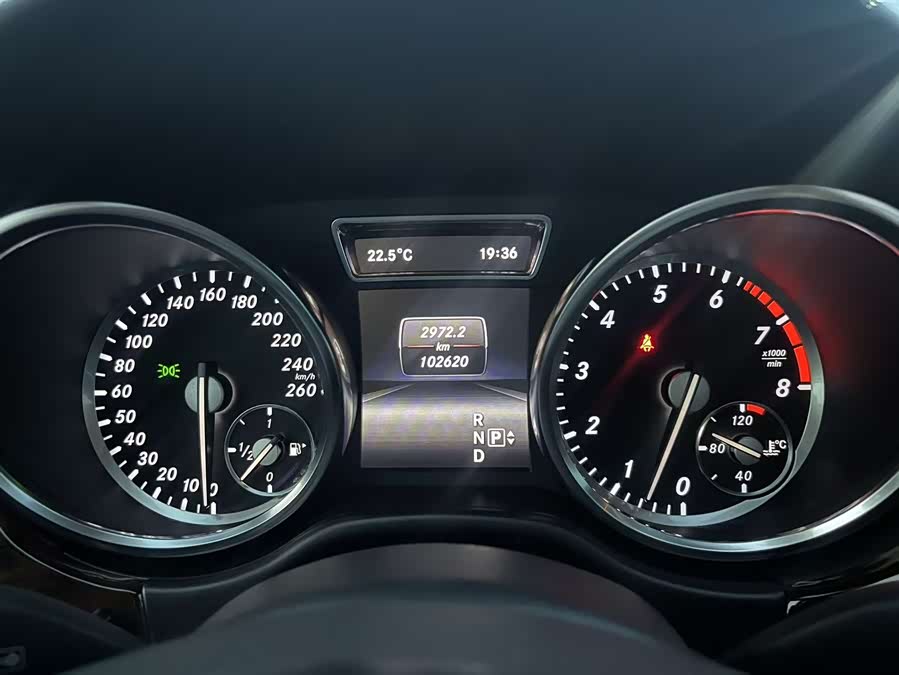Mercedes-Benz M-Class 2015 — фото 27