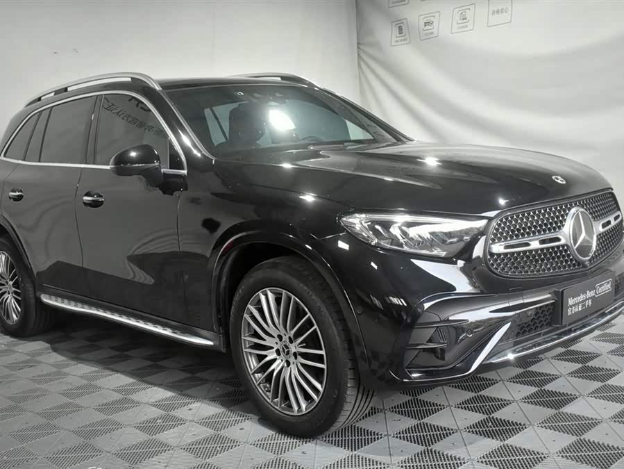 Mercedes-Benz GLC 2023