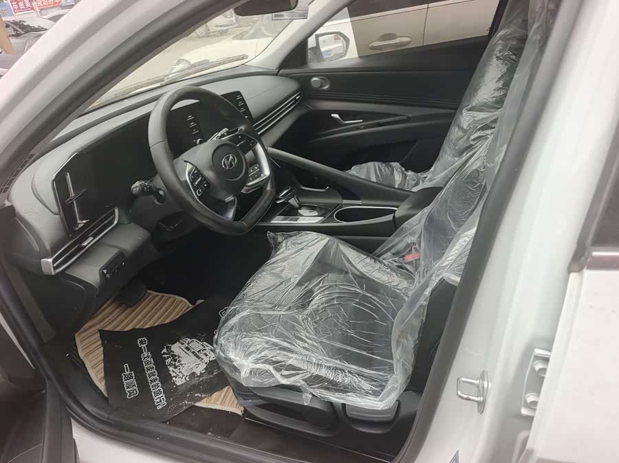 Hyundai Elantra 2021
