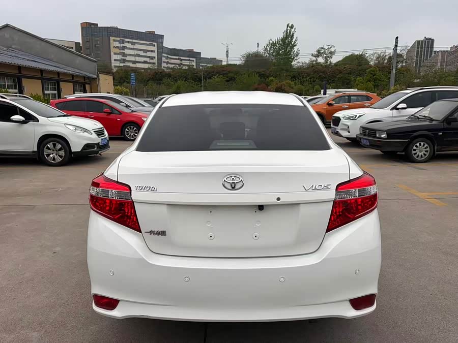 Toyota Vios 2016 — фото 10